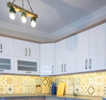 Apartment 3 Bedroom Close To Mall And Bus Station